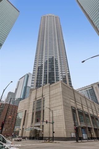 Primary Photo - 512 N McClurg Ct