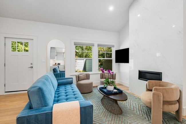 Foto del edificio - 413 8th St NE