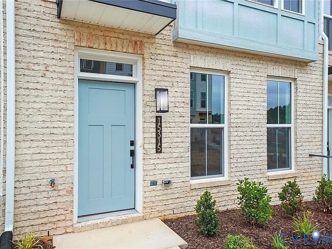 Building Photo - 15315 Sunray Aly