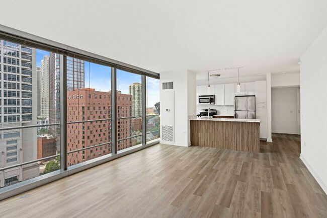 Photo - 325 W Wolf Point Plaza Apartment