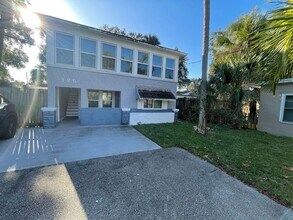 Building Photo - 125 Palm Pl