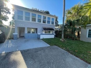 Building Photo - 125 Palm Pl