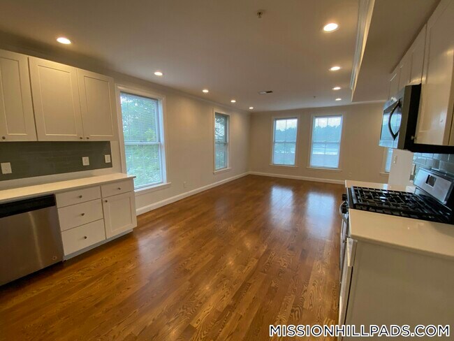 Foto del edificio - 2747 Washington St
