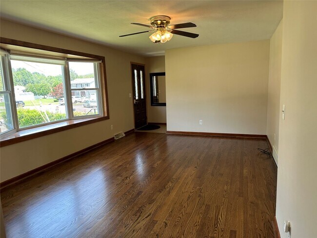 Building Photo - 2946 Northwood Dr