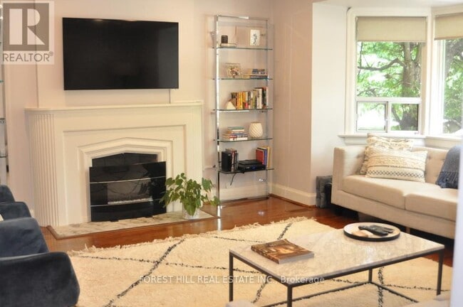 Photo du bâtiment - 92 Kimbark Blvd