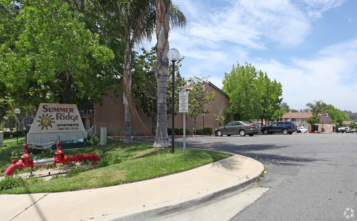 Primary Photo - Summer Ridge at Fallbrook