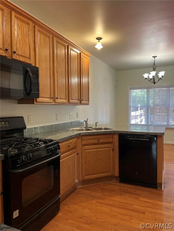 Foto del edificio - 9516 Pine Trails Ct