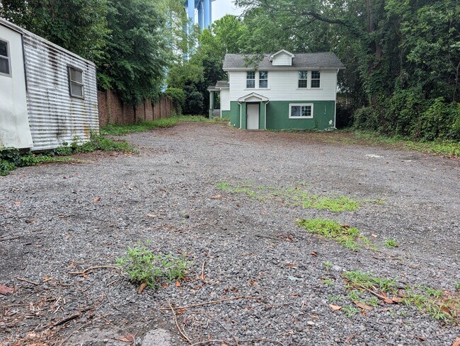 Foto del edificio - 1620 Catawba St