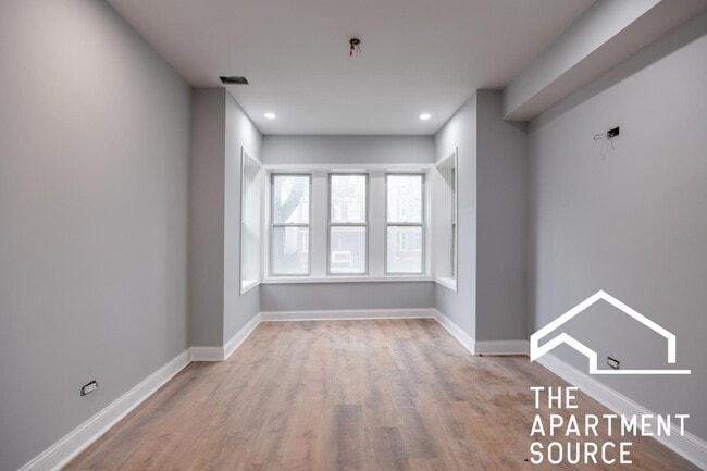 Building Photo - 1307 N Lawndale Ave