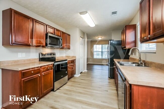 Foto del edificio - 2875 Creekbend Dr