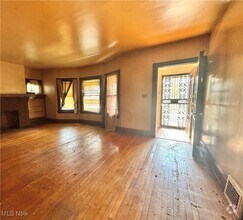 Building Photo - 1247 E 137th St