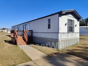 Building Photo - 308 Sunshine Dr