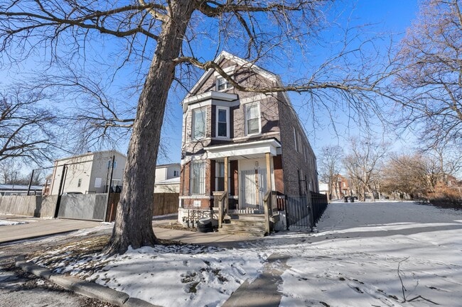 Building Photo - 5144 S Throop St