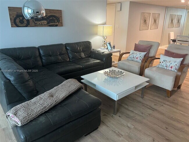 Foto del edificio - 2751 S Ocean Dr