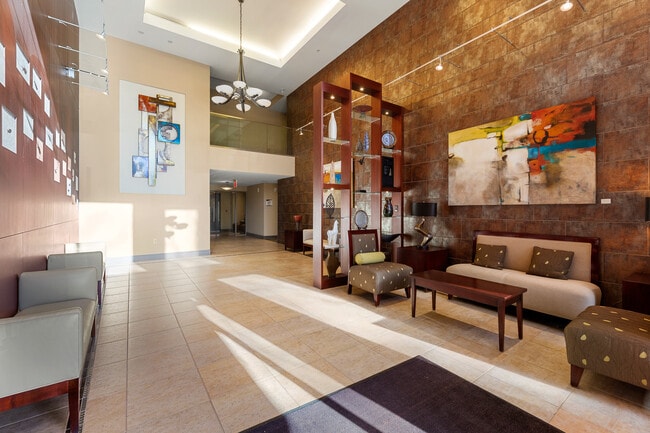 Foto del edificio - 701 Royal Ct