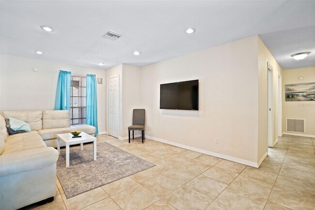 Foto del edificio - 2366 17th Ave SW