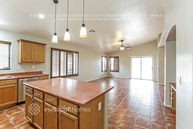 Building Photo - 22193 E Calle de Flores