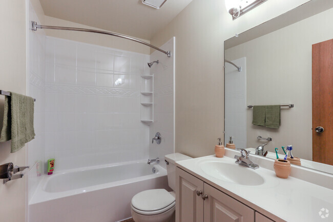 Oakbrook baño - POLO CLUB APARTMENTS