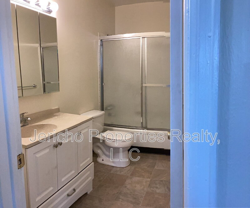 Foto principal - 4729 Routt St