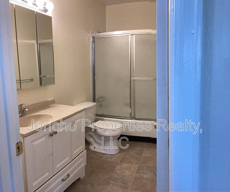 Primary Photo - 4729 Routt St