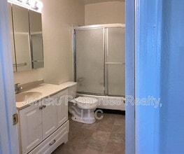 Building Photo - 4729 Routt St