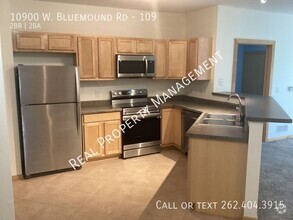 Building Photo - 10900 W Bluemound Rd