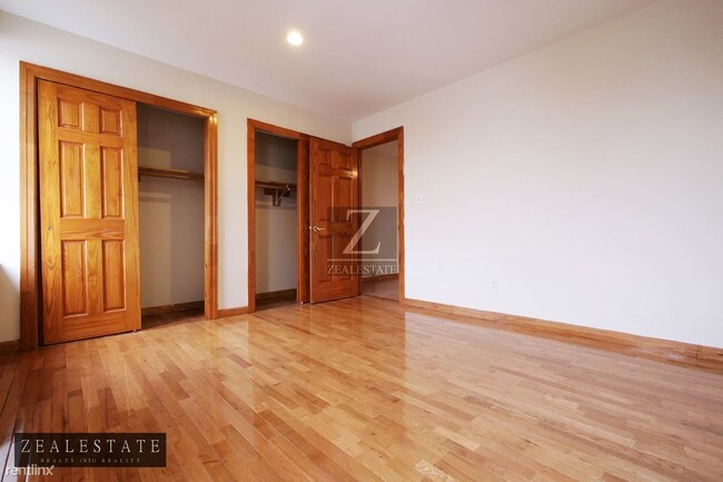 Building Photo - 2 br, 1 bath Apartment - 32 Jackson Pl 2