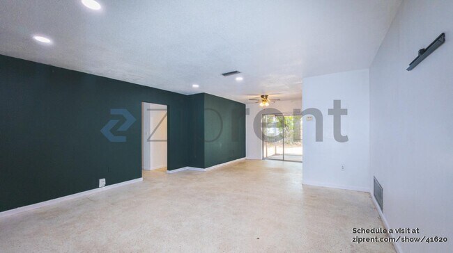 Building Photo - 1600 N 73rd Way