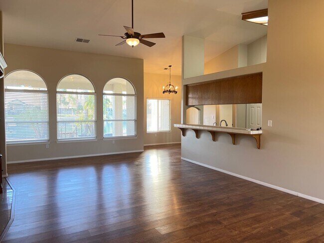 Foto del edificio - MOVE IN SPECIAL- 1/2 OFF FIRST MONTH'S REN...