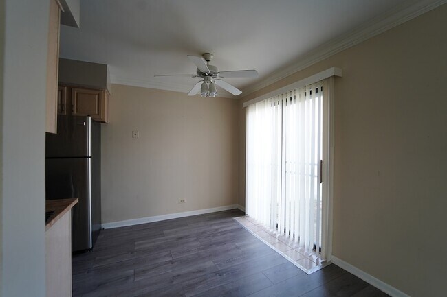 Foto del edificio - 1543 Cornell Pl