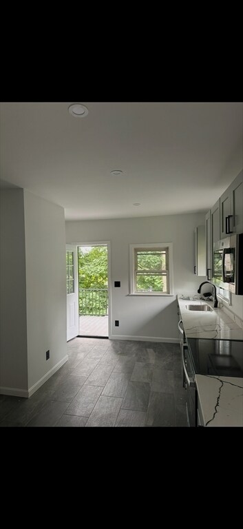 Foto del edificio - 19 Dell Ave