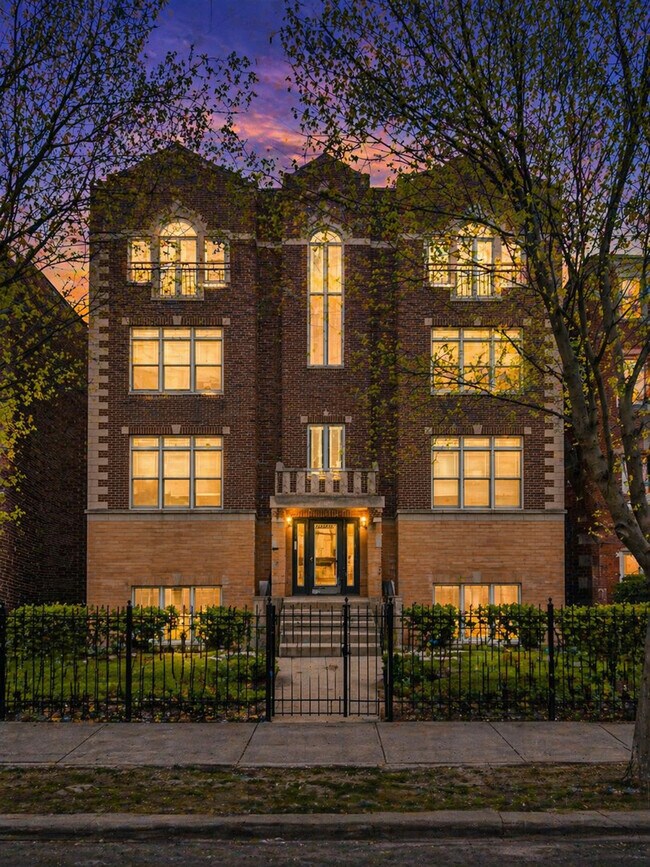 Foto del edificio - 4233 N Kenmore Ave