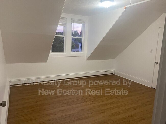 Building Photo - 133 Chestnut St