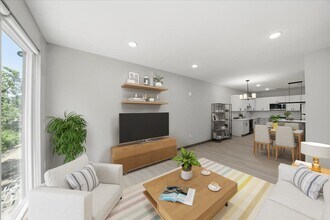 Building Photo - The Apartments at Plymouth Walk