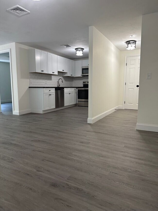 Foto del interior - 267 Mill Street LLC