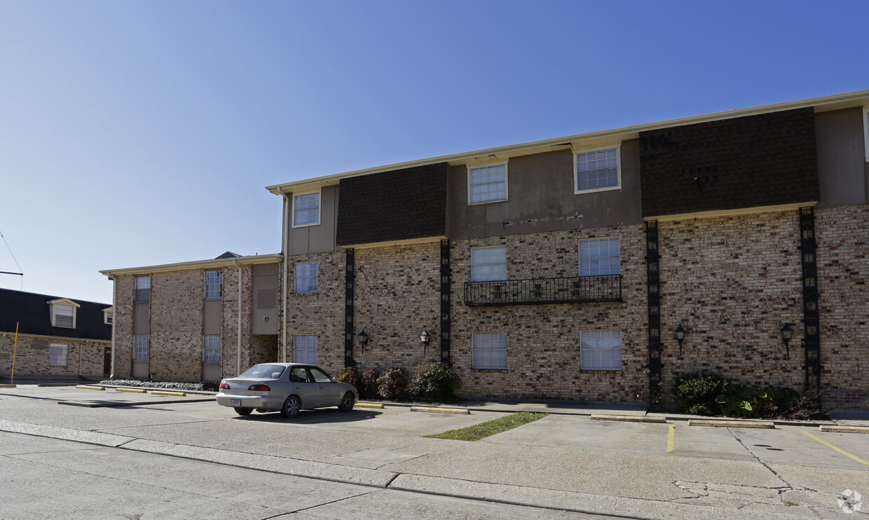 Building Photo - Clearview Apartments