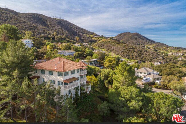 Foto del edificio - 456 S McKnight Rd