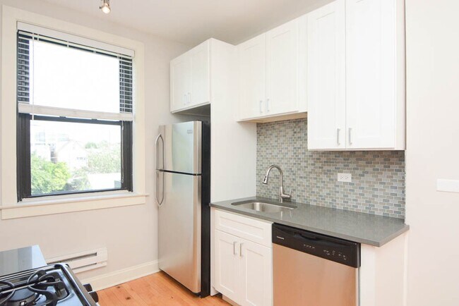 Foto del edificio - 2322 N Rockwell St