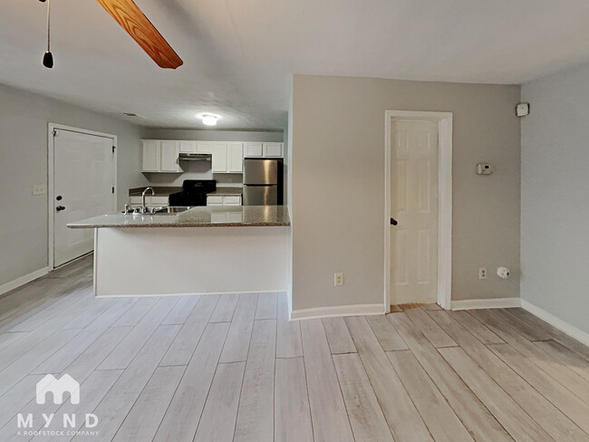 Building Photo - 1531 Eastern Sunrise Ln