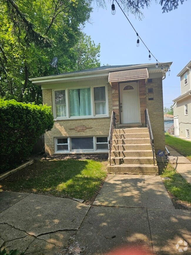 Building Photo - 4928 W Strong St