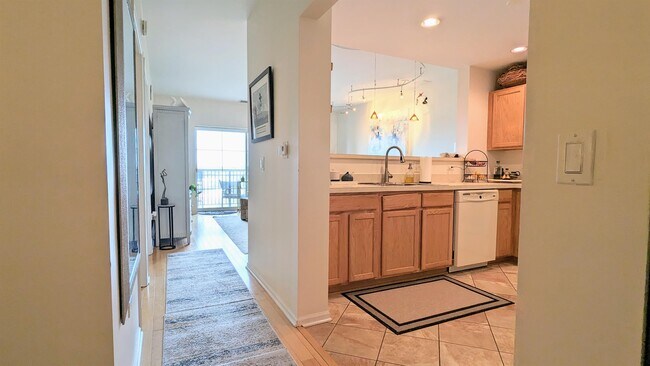 Building Photo - 440 W Mahogany Ct