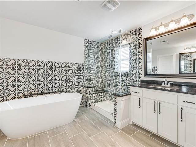 Foto del edificio - 4859 Shore Crest Dr