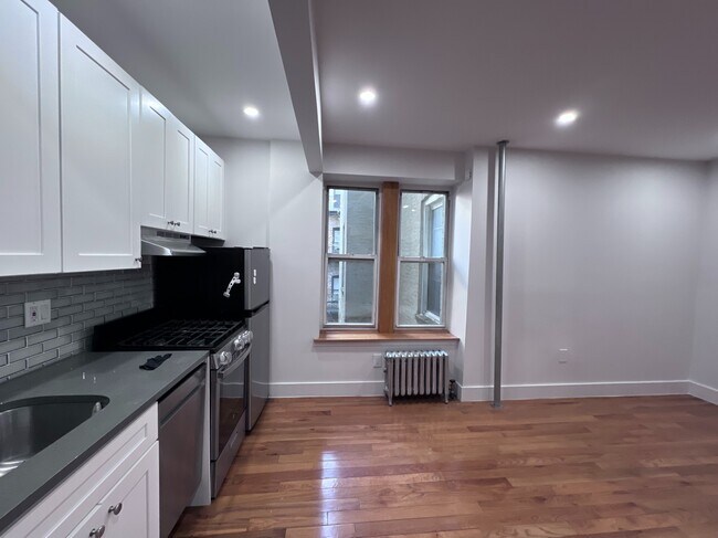 Foto del edificio - 175 Pinehurst Ave