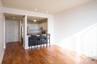 Building Photo - 49 Day St