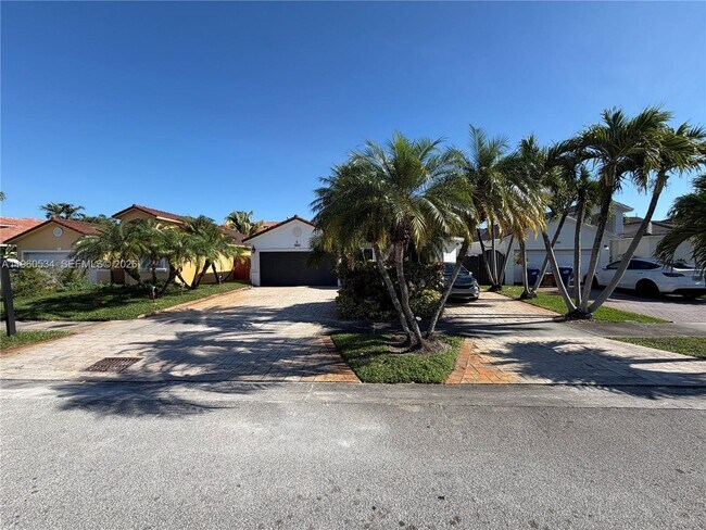 Foto del edificio - 7971 NW 186th Terrace