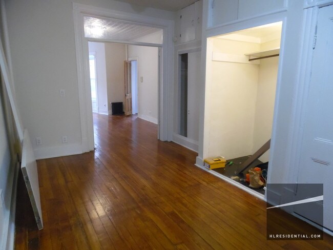 Building Photo - 290 5th St