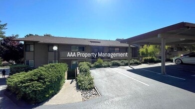 Building Photo - 101 Kinross Dr