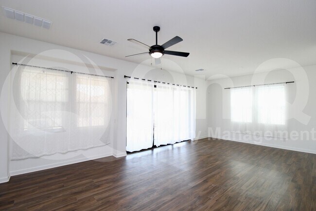Foto del edificio - 3893 W Brass Ln