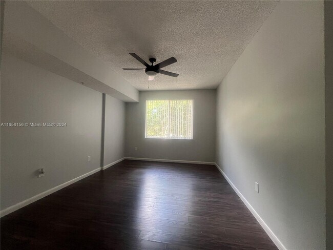 Foto del edificio - 6960 SW 39th St