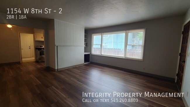 Building Photo - 1154 W 8th St